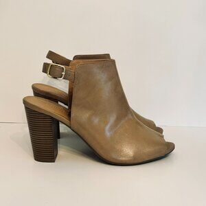 Old Navy Sling Back Peep Toe Stacked Heel Bootie in Beige Size 10